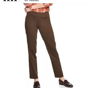 NWOT Croft and Barrow Women’s Effortless Pull-On Stretch Straight Leg Pants